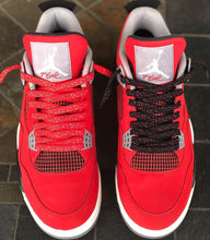 Load image into Gallery viewer, Exclusive "BLOOD SPLATTER" LE Custom Shoelaces - SNEAKERHEADS CLOTHING LINE