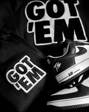 Load image into Gallery viewer, Exclusive "GOT EM" LE Sweatsuit (Black) - SNEAKERHEADS CLOTHING LINE