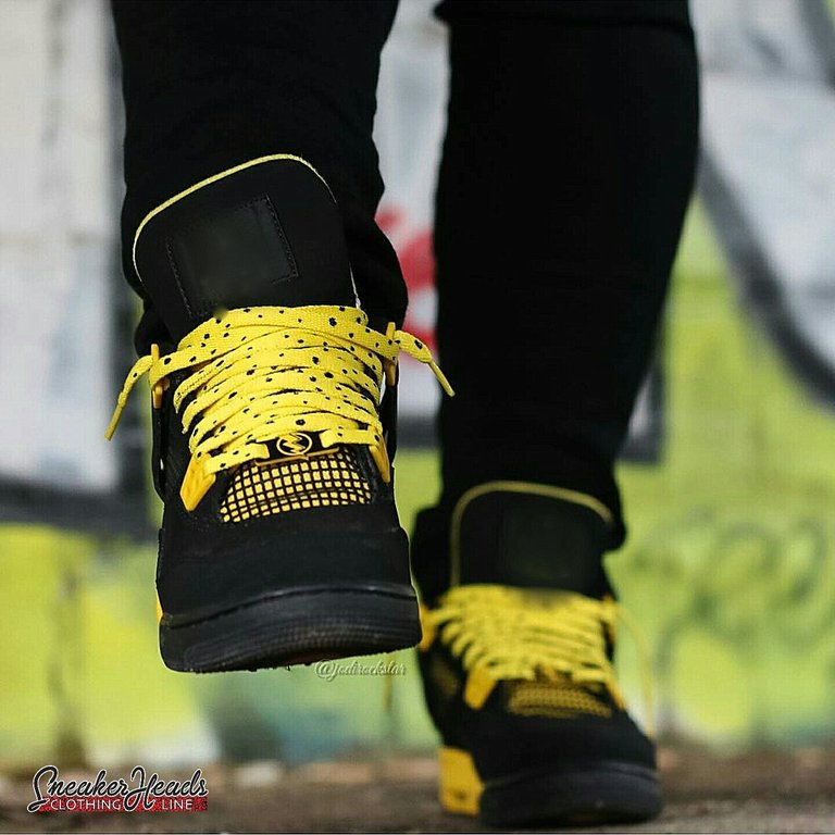 lightning 4 laces