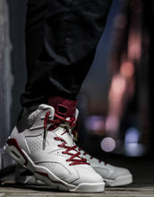 Load image into Gallery viewer, Exclusive WAX (Maroon) Custom Shoelaces (Gold/Silver Aglets) - SNEAKERHEADS CLOTHING LINE
